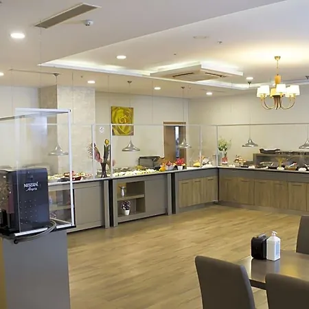 Sarissa Hotel 4*
